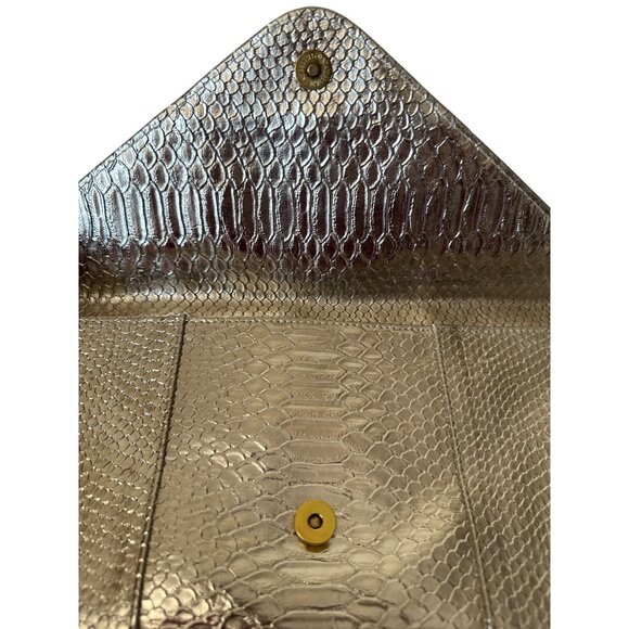 Metallic Gold Snakeskin Pattern Envelope Clutch With Magnetic Snap Closure & Int - Picture 5 of 9